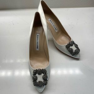 Manolo Blahnik Hangisi 70